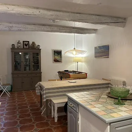 Aig 63 - Grande Maison De Village Avec Wi-fi - - 13 Personnes *