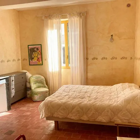 Aig 63 - Grande Maison De Village Avec Wi-fi - - 13 Personnes Villa *
